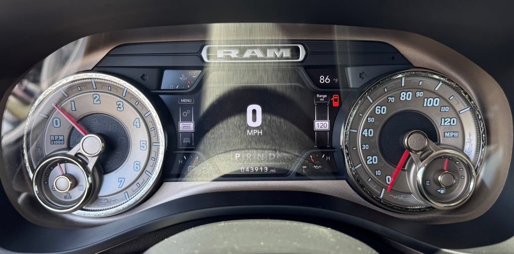 Used 2019 RAM 1500 Limited w/ Body Color Bumper Group AWD/4WD image 25