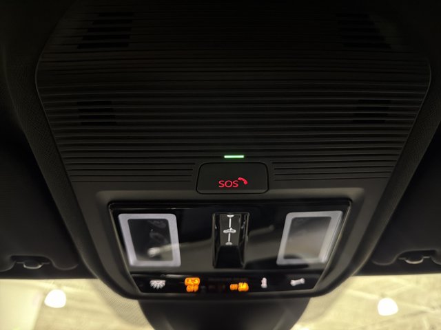 Certified 2022 Volkswagen GTI Autobahn FWD image 34