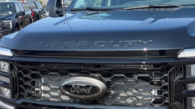 New 2026 Ford F350 Lariat w/ Black Appearance Package AWD/4WD image 5