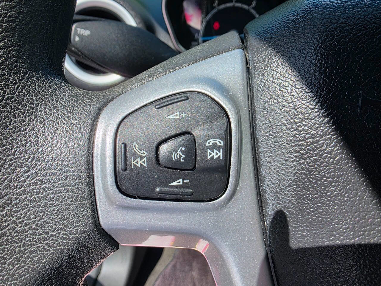 Used 2017 Ford Fiesta SE image 16