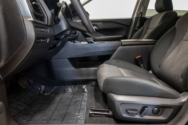 Used 2024 Nissan Rogue SV FWD image 10