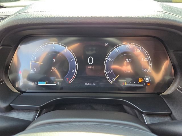 Used 2023 Jeep Grand Cherokee Limited w/ Black Appearance Package image 32