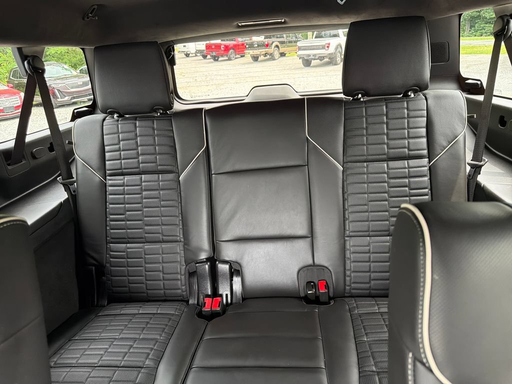 Certified 2024 Cadillac Escalade ESV Sport Platinum w/ LPO, ONYX Package AWD/4WD image 17
