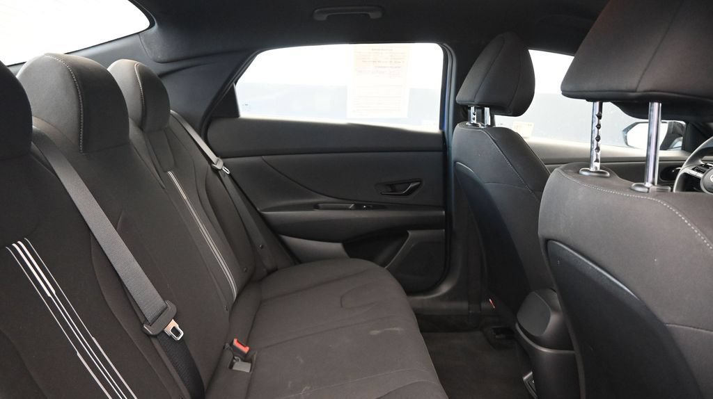 Certified 2025 Hyundai Elantra Sport FWD image 13