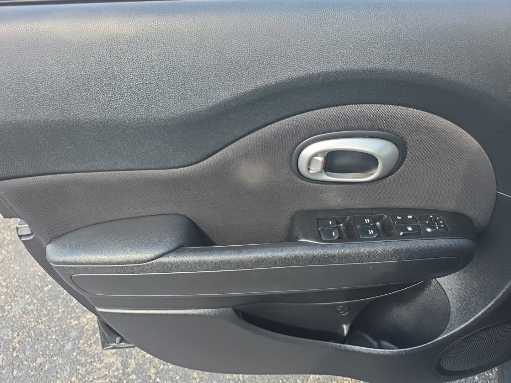 Used 2014 Kia Soul FWD image 14