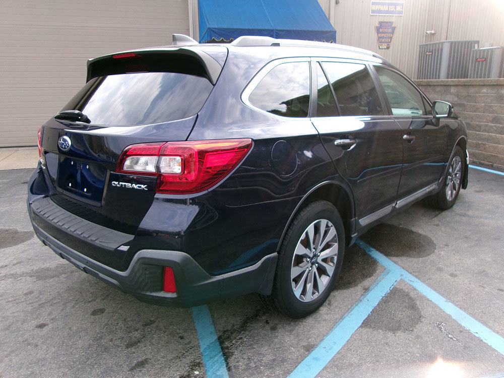 Used 2018 Subaru Outback 2.5i Touring image 8