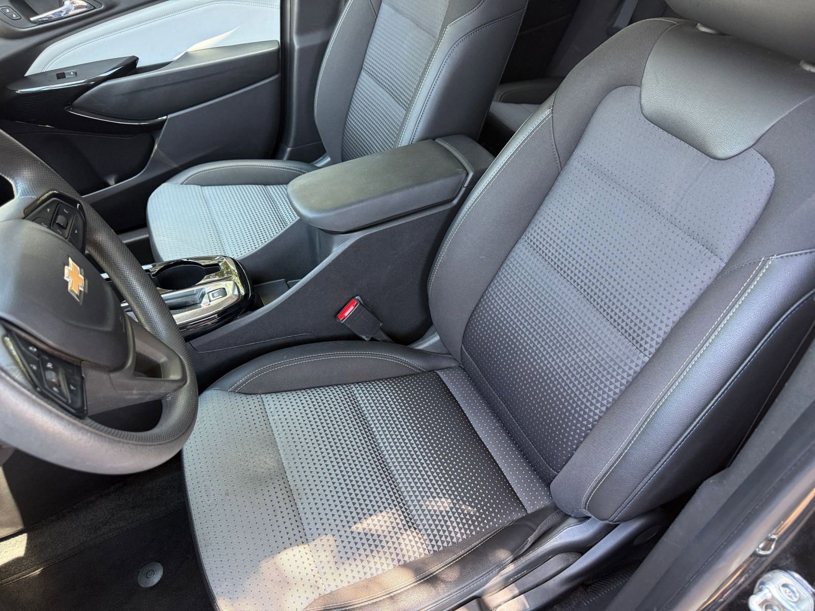 Used 2025 Chevrolet Trax LT FWD image 36