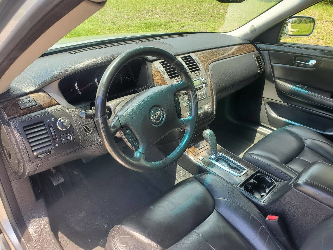 Used 2008 Cadillac DTS Luxury I image 12