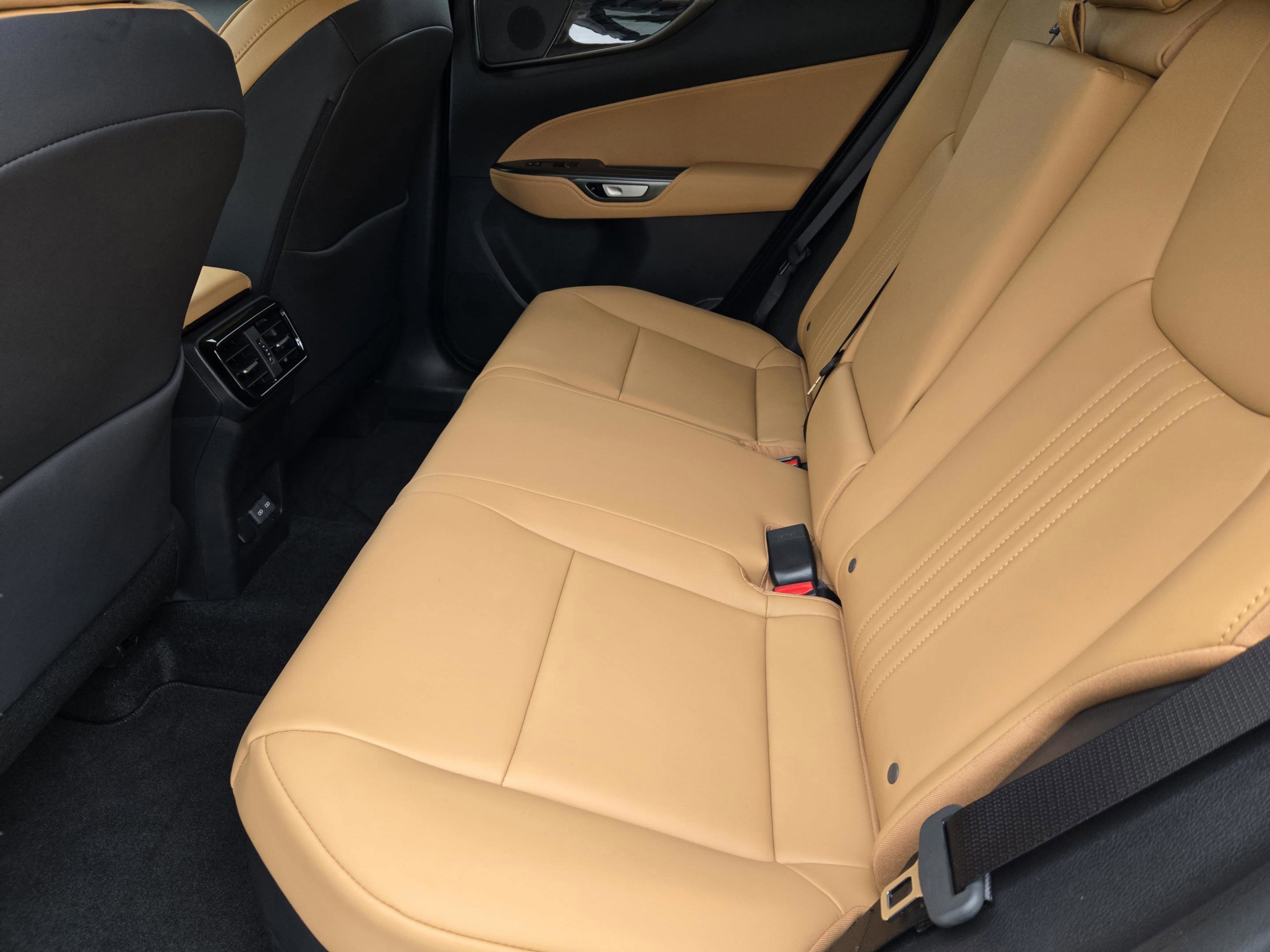 Certified 2026 Lexus NX 350h FWD w/ Accessory Package (2T) image 29