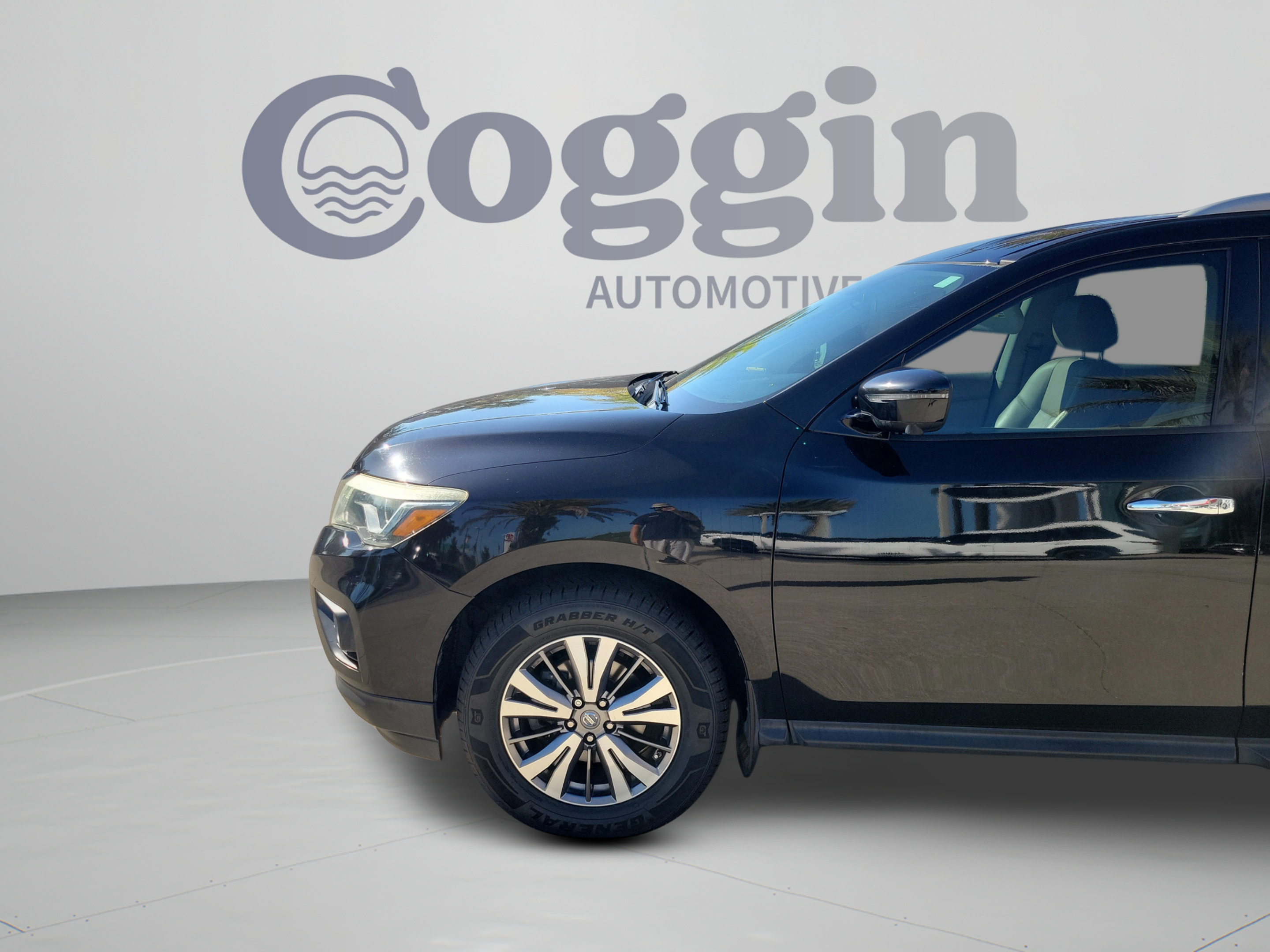 Used 2018 Nissan Pathfinder SL FWD image 32