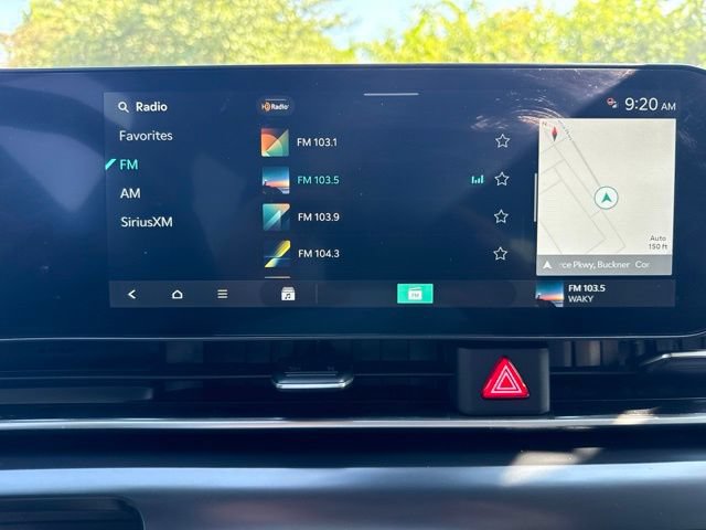 Used 2025 Kia Carnival FWD image 27