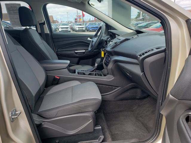 Used 2017 Ford Escape SE image 18