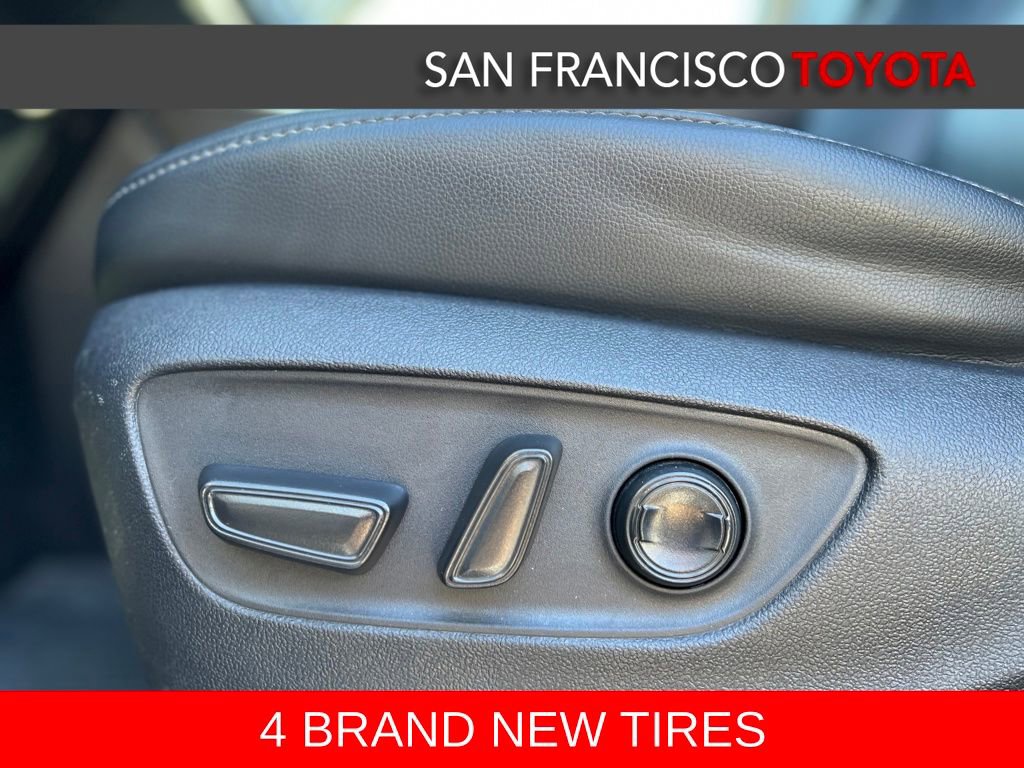 Used 2023 Toyota Highlander Limited image 13