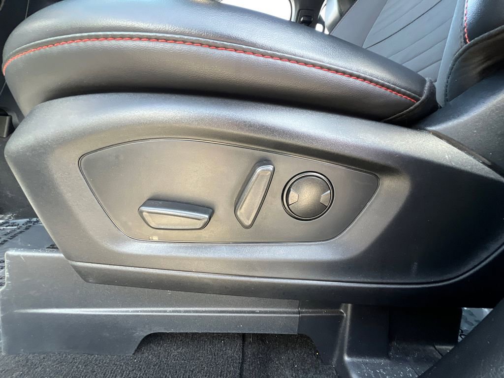 Used 2025 Ford Explorer ST-Line image 29