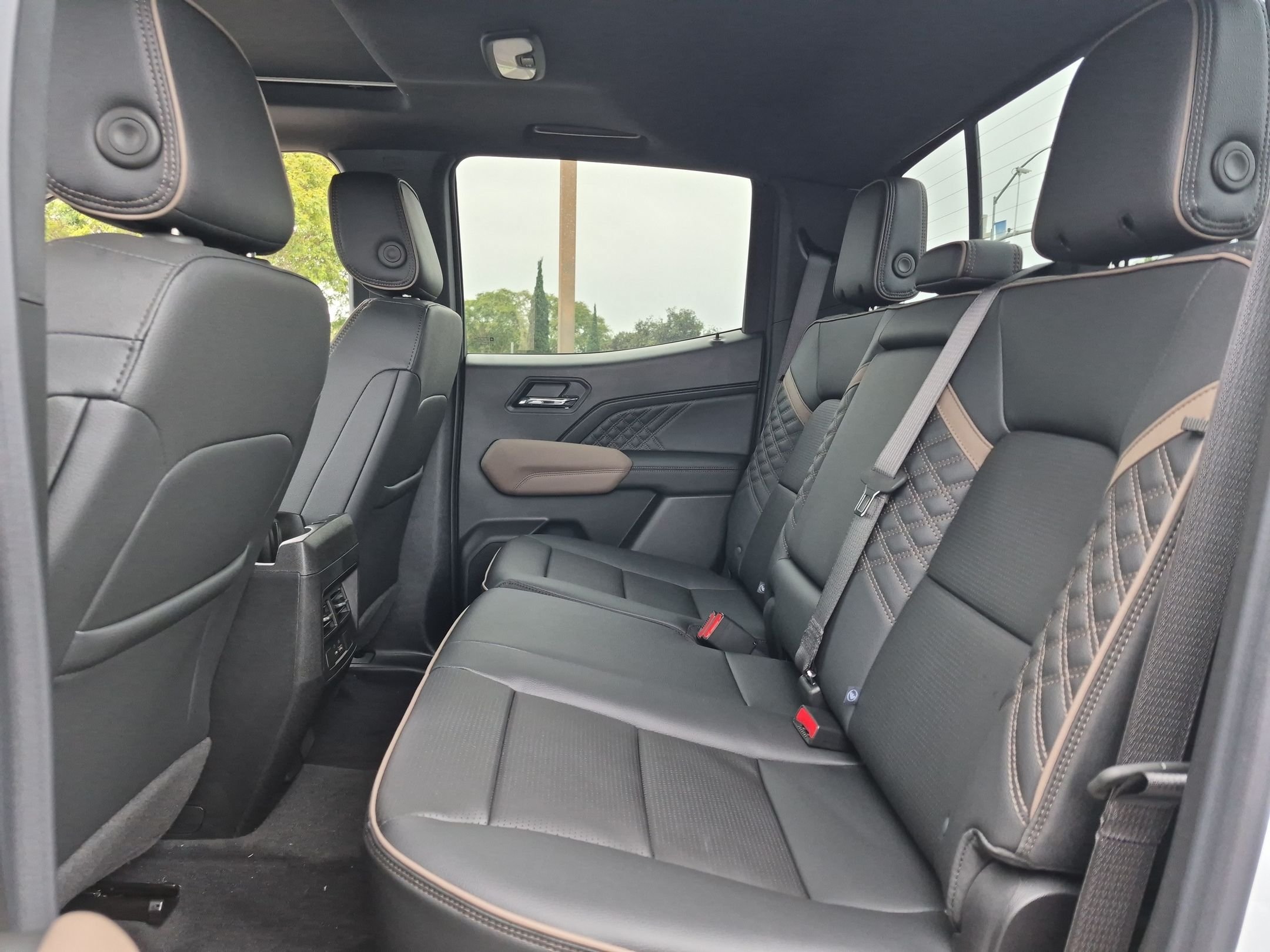 New 2026 GMC Canyon Denali AWD/4WD image 25