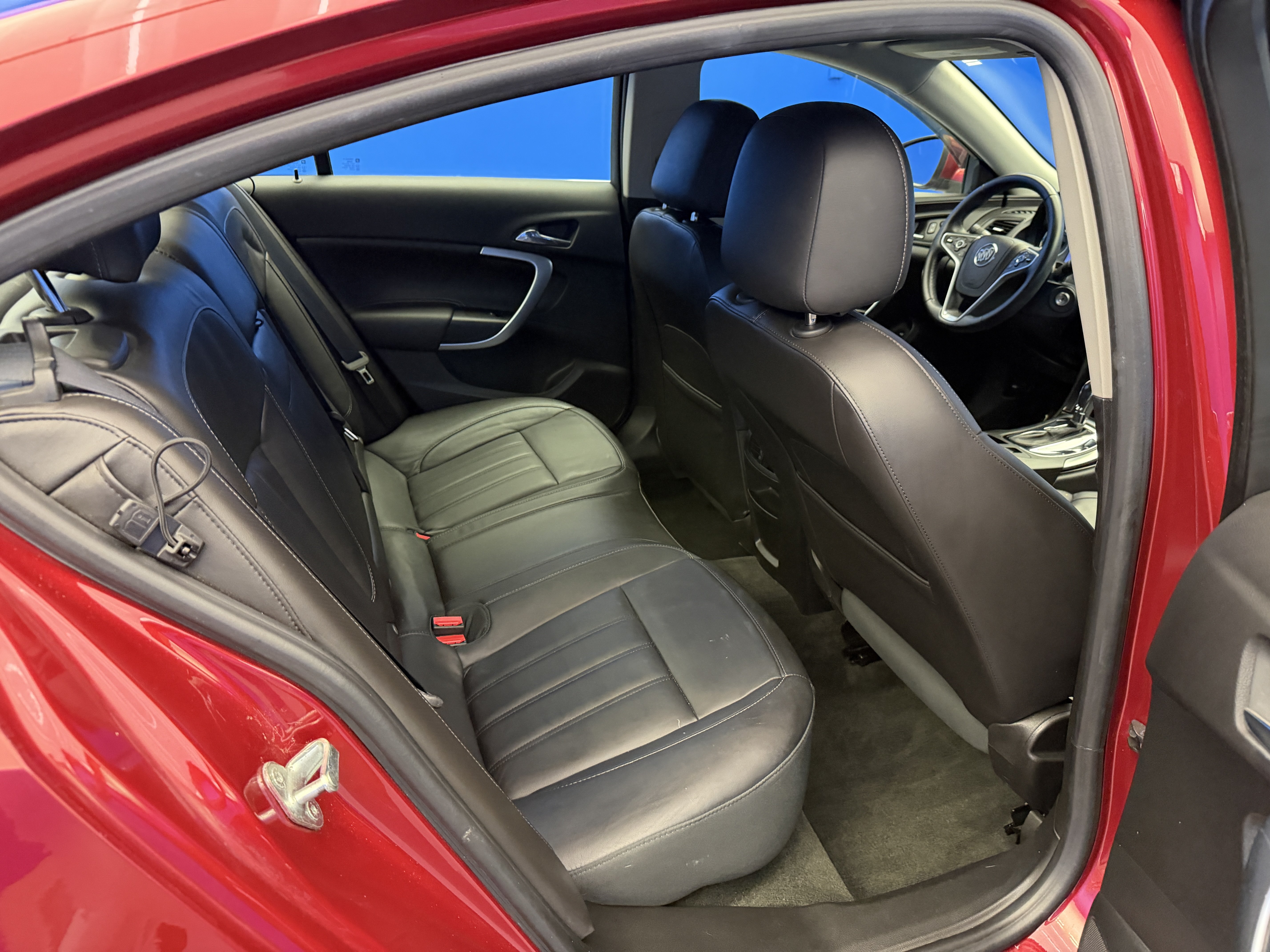 Used 2014 Buick Regal FWD image 25
