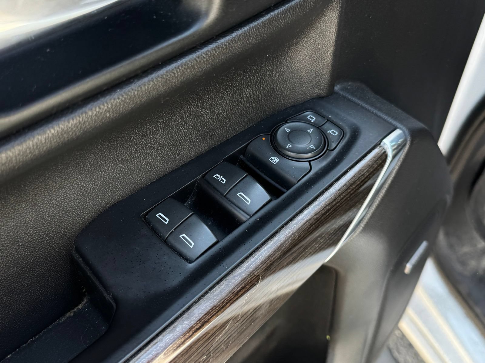 Used 2019 Chevrolet Silverado 1500 RST w/ All-Star Edition AWD/4WD image 14