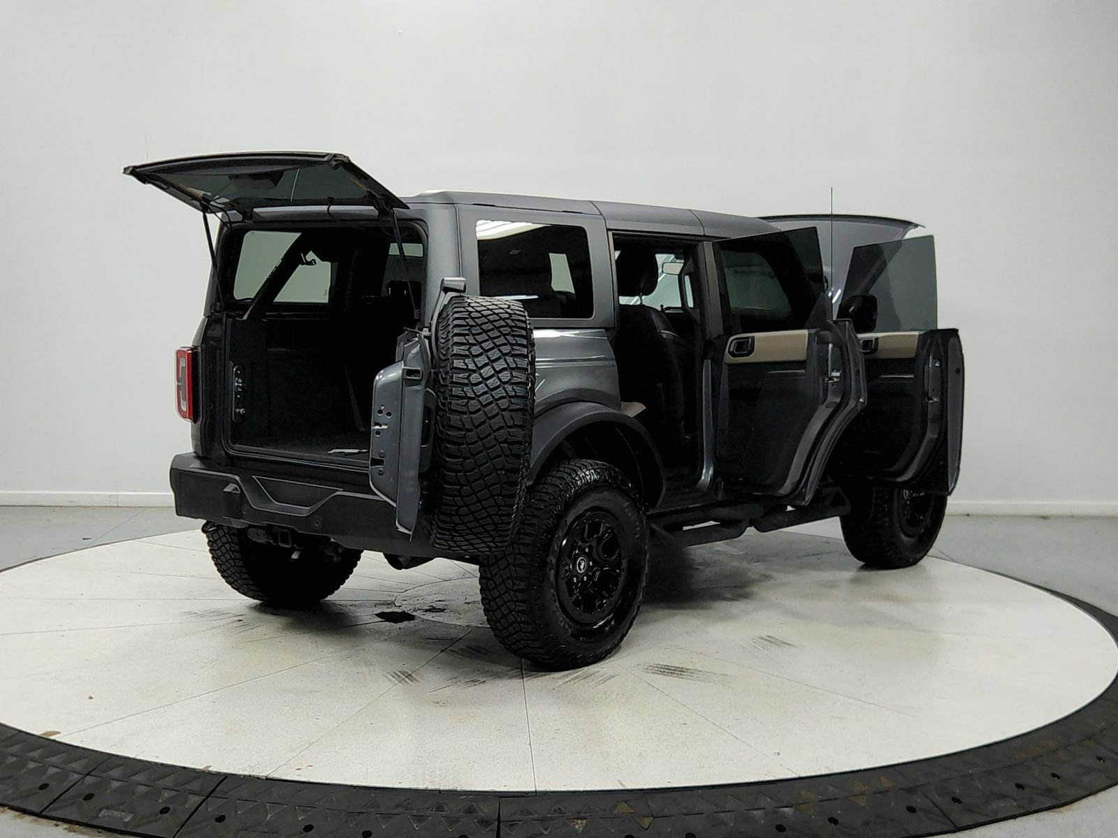 Used 2024 Ford Bronco Wildtrak AWD/4WD image 16