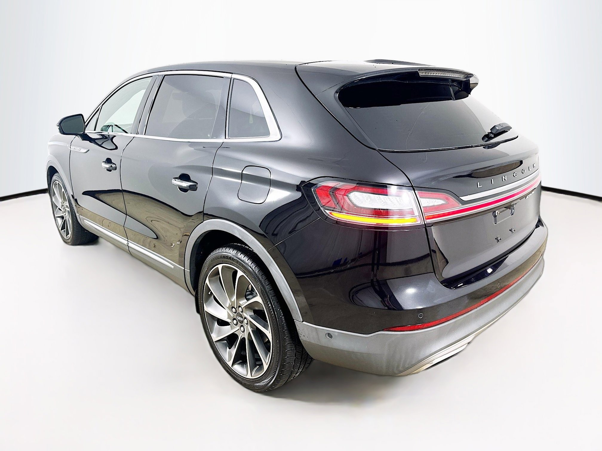 Used 2019 Lincoln Nautilus Reserve w/ Ultimate Package image 7