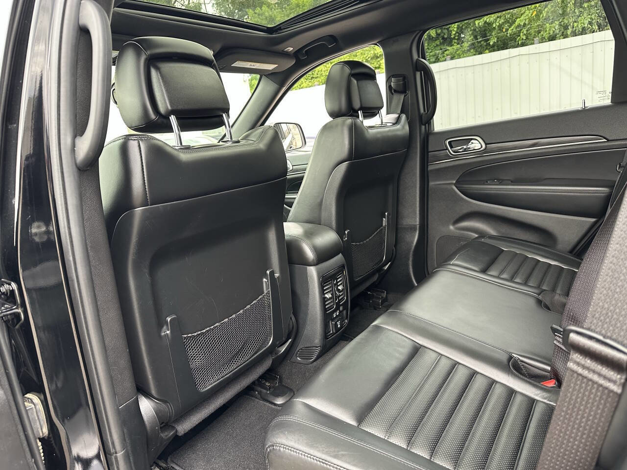 Used 2020 Jeep Grand Cherokee Limited X image 30