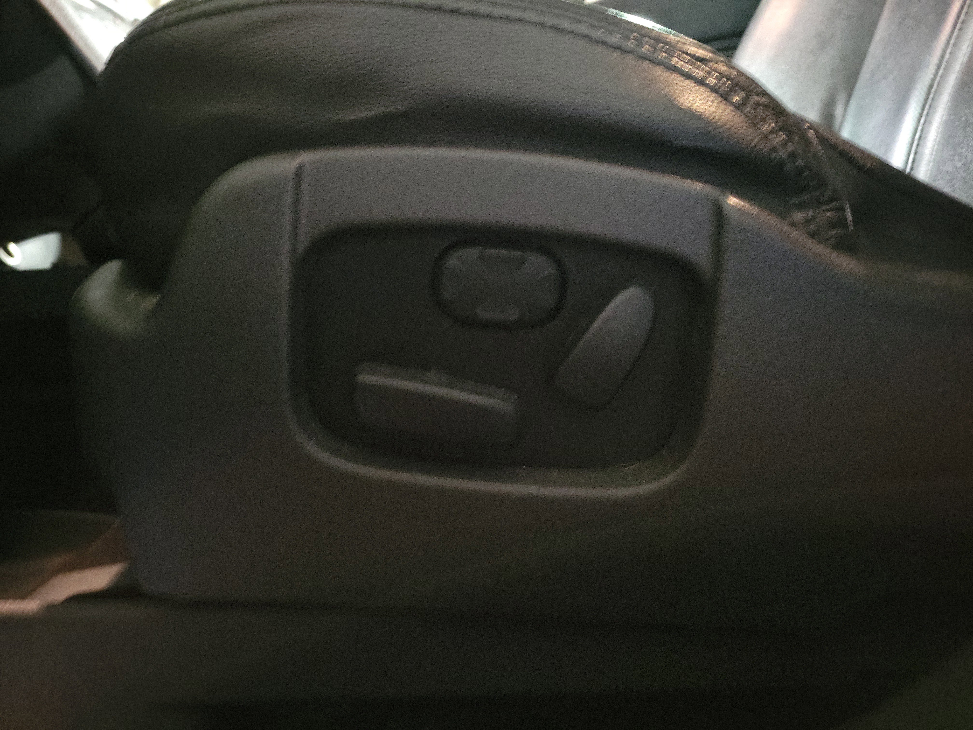 Used 2015 Lincoln MKT AWD w/ Equipment Group 201A image 22