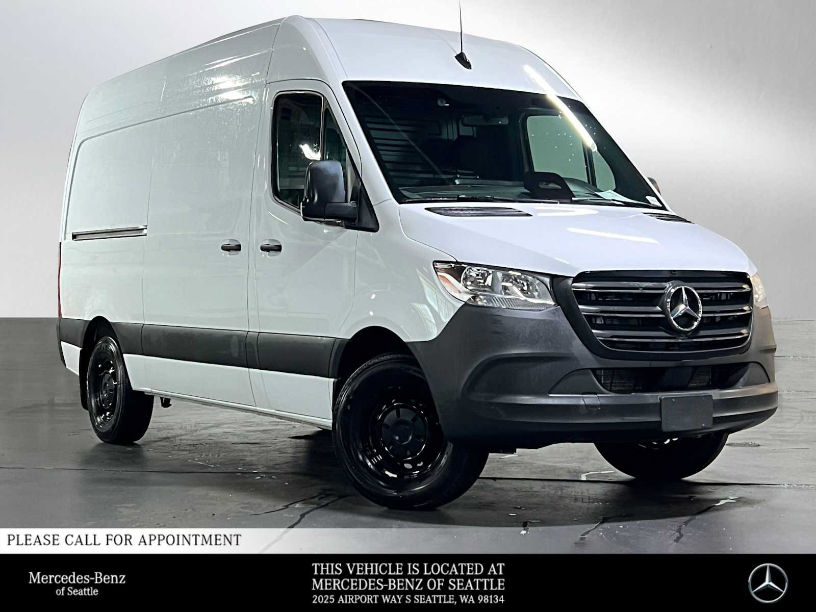 Used 2025 Mercedes-Benz Sprinter 2500 image 1