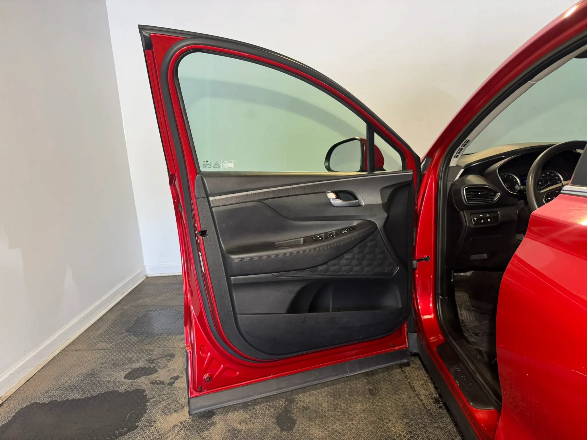 Used 2019 Hyundai Santa Fe SE AWD/4WD image 7