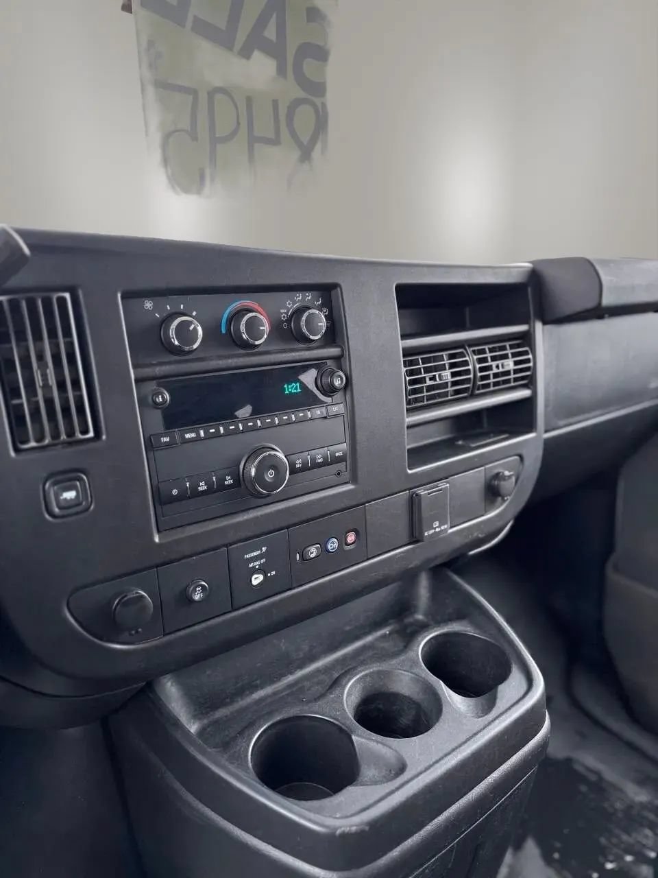 Used 2021 Chevrolet Express 2500 w/ Driver Convenience Package RWD image 10