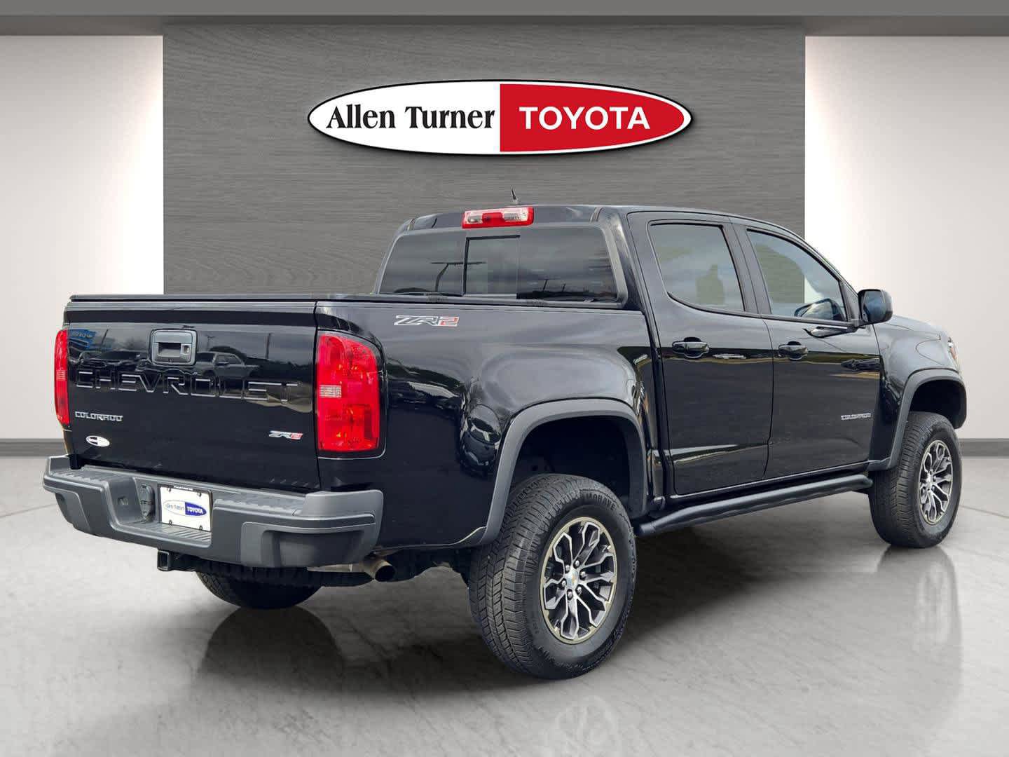 Used 2022 Chevrolet Colorado ZR2 AWD/4WD image 6