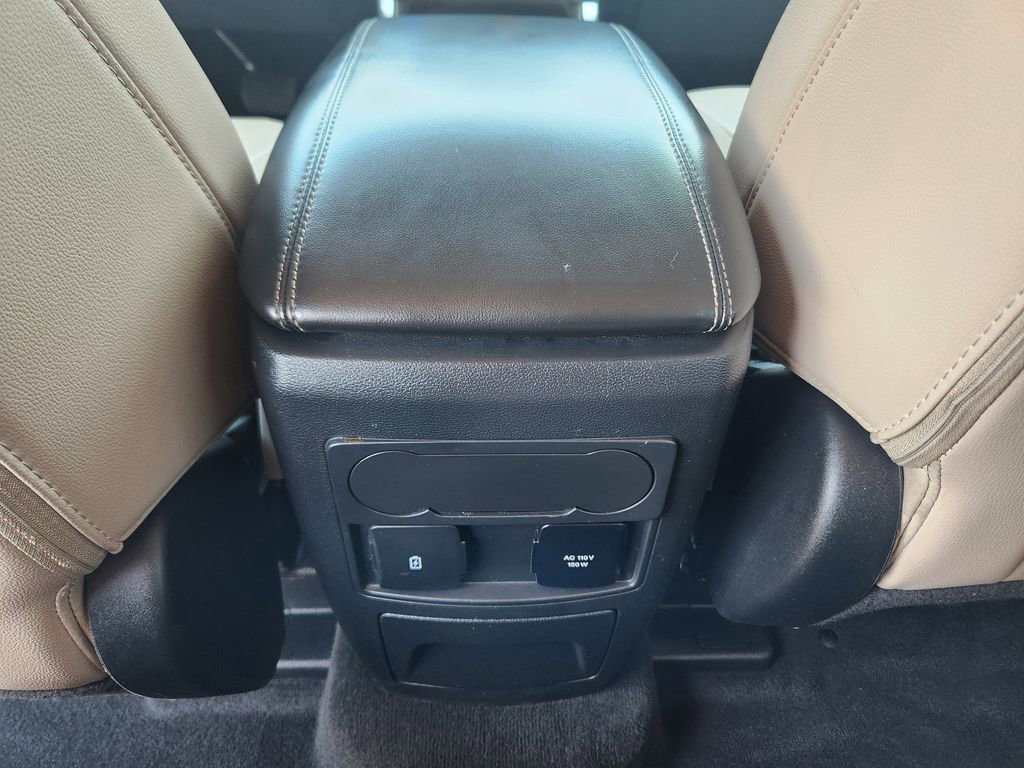 Used 2022 Ford Explorer Limited w/ Equipment Group 301A image 11