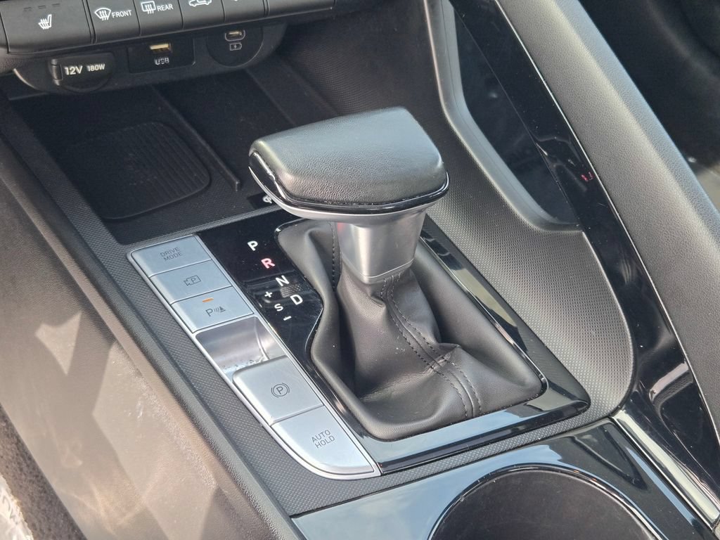 Certified 2024 Hyundai Elantra Limited FWD image 37