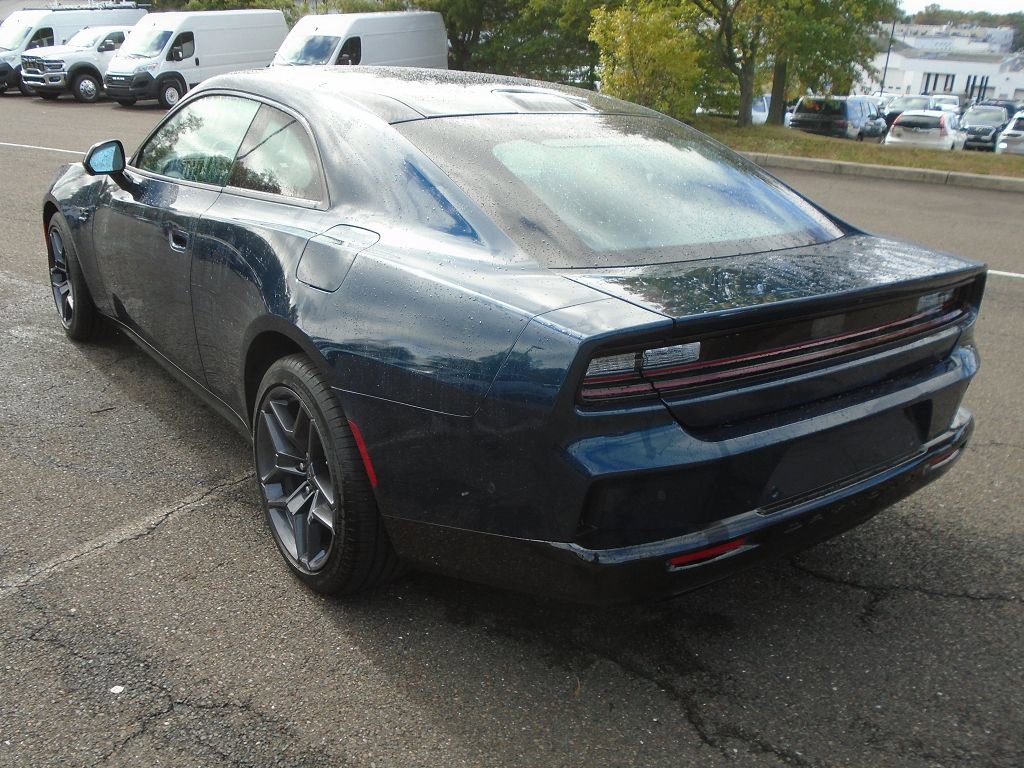 Used 2024 Dodge Charger R/T w/ Plus Group image 3