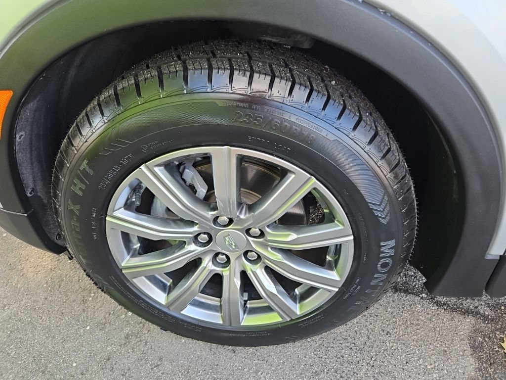 Used 2022 Cadillac XT4 Premium Luxury w/ Safety Alert Package FWD image 38