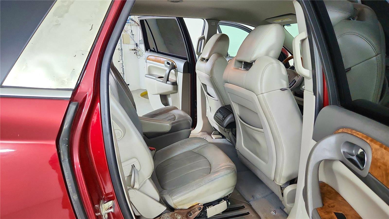 Used 2011 Buick Enclave CXL w/ Trailering Provision Package image 39