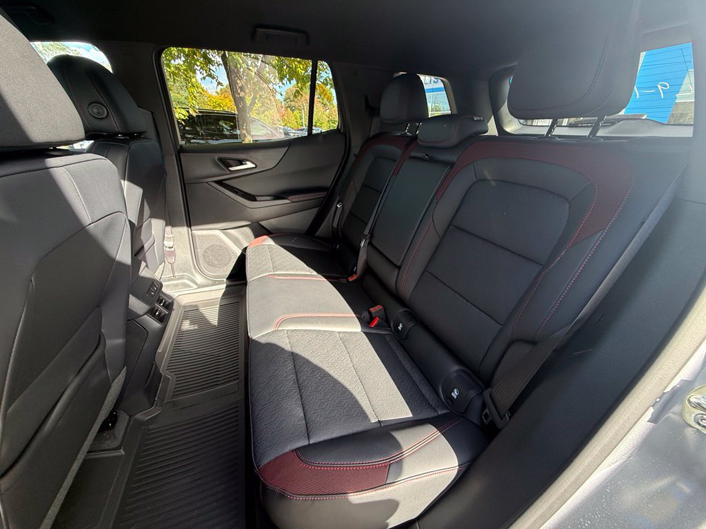 New 2027 Chevrolet Equinox RS w/ Safety and Technology Package AWD/4WD image 24