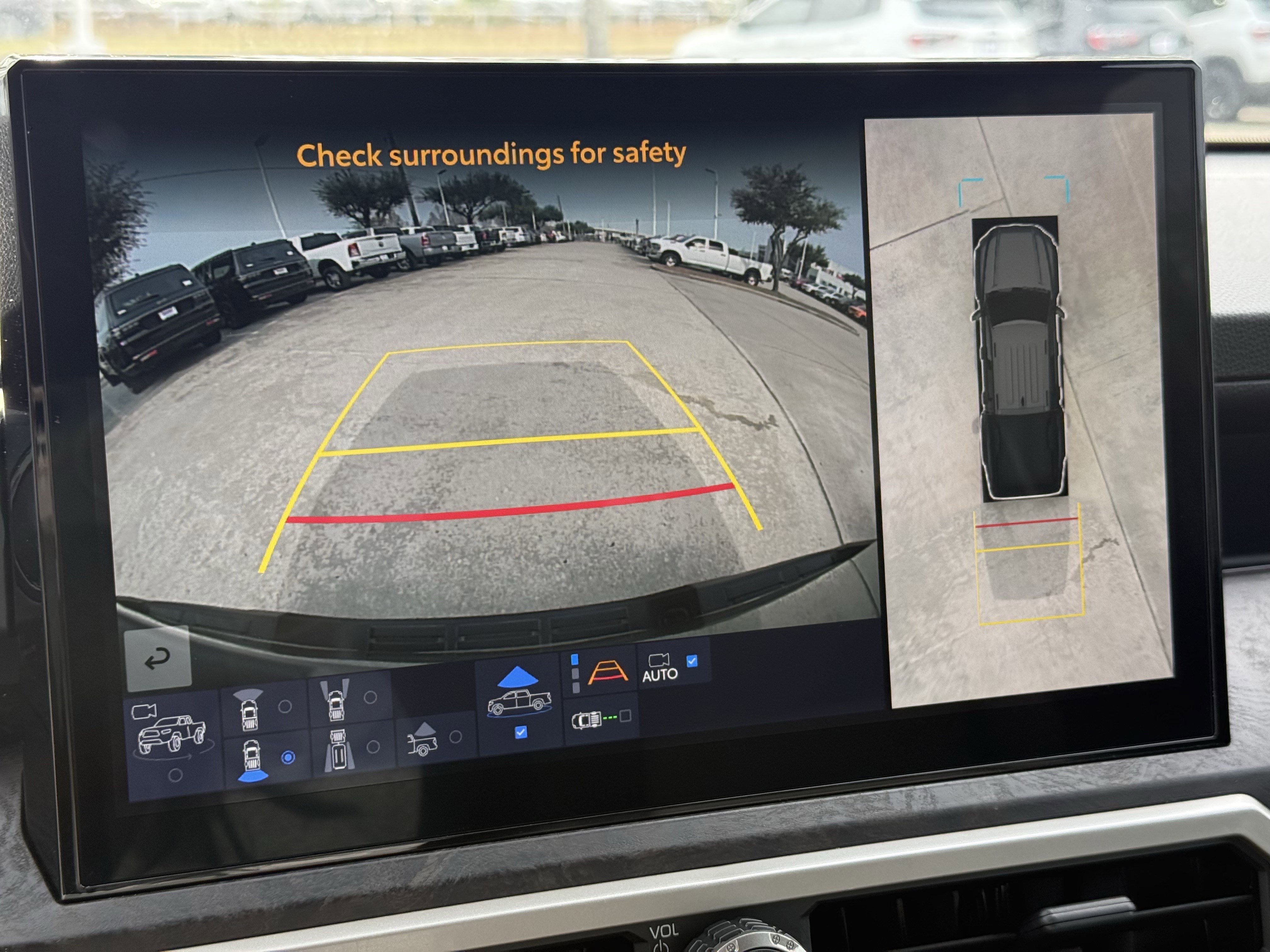 Used 2025 Toyota Tacoma 4x4 Double Cab image 21