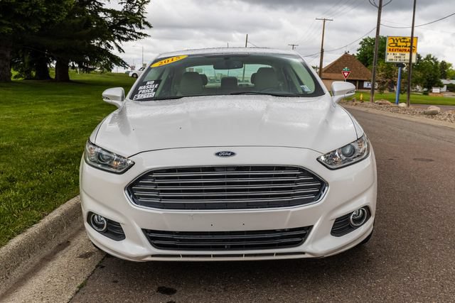 Used 2015 Ford Fusion SE w/ Equipment Group 502A FWD image 2
