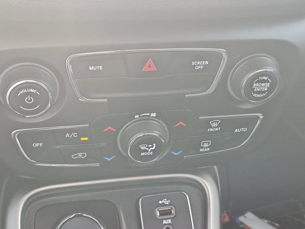Used 2018 Jeep Compass Latitude w/ Popular Equipment Group AWD/4WD image 18