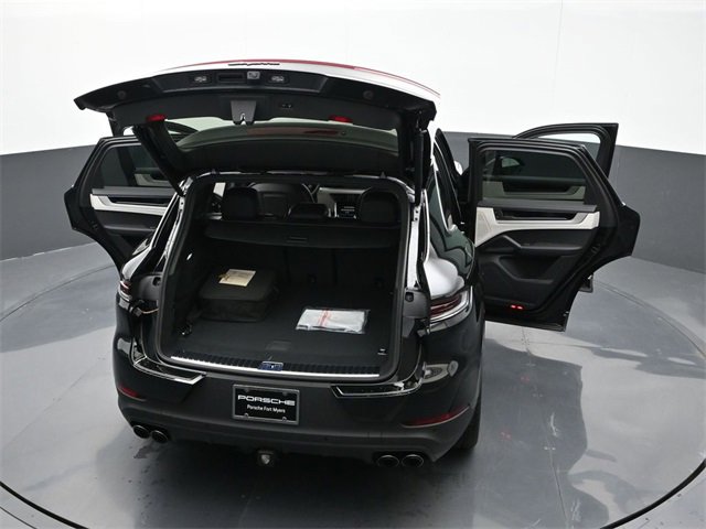 New 2025 Porsche Cayenne E-Hybrid image 28