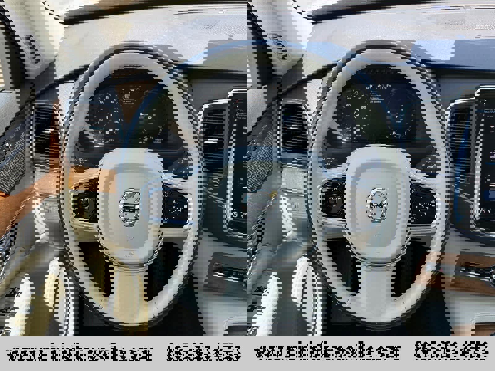 Used 2021 Volvo XC90 T8 Inscription Expression w/ Climate Package image 22