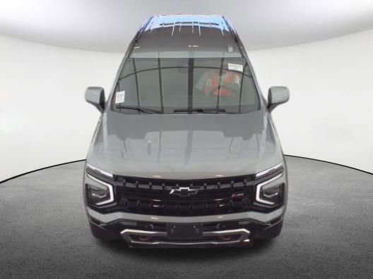 Used 2025 Chevrolet Suburban Z71 AWD/4WD image 2