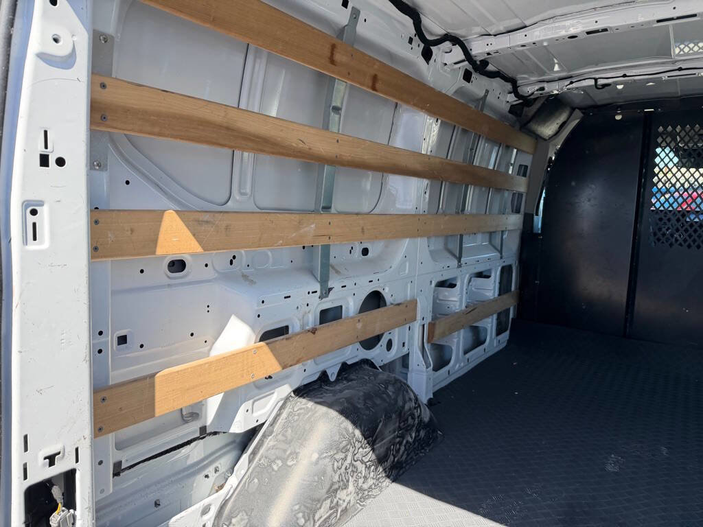 Used 2024 Ford Transit 250 Low Roof AWD w/ Exterior Upgrade Package image 27