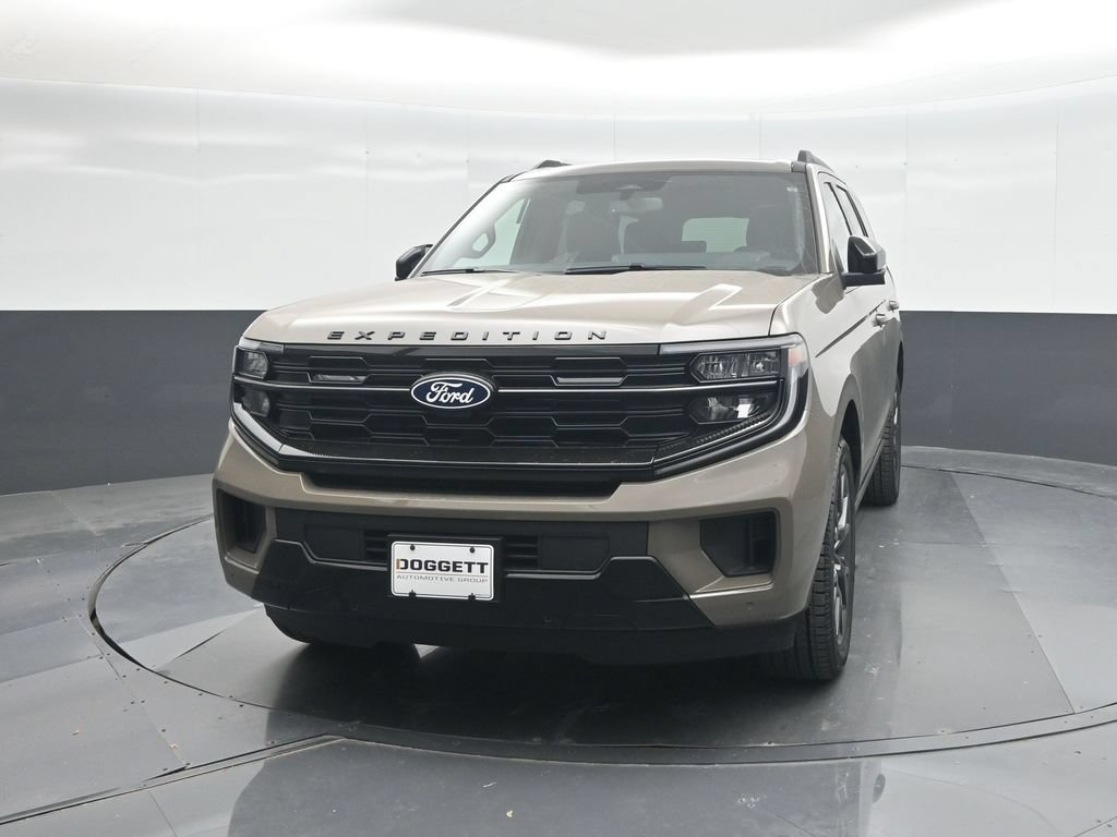 New 2027 Ford Expedition Platinum w/ Stealth Appearance Package RWD image 5
