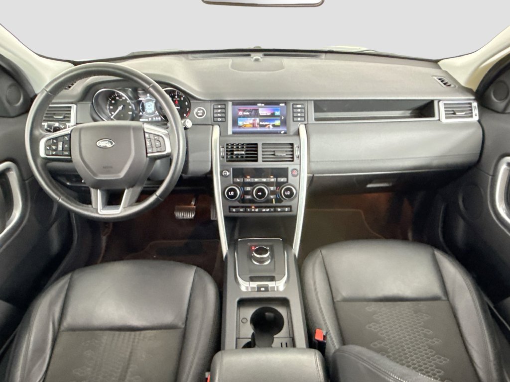 Used 2019 Land Rover Discovery Sport SE AWD/4WD image 19