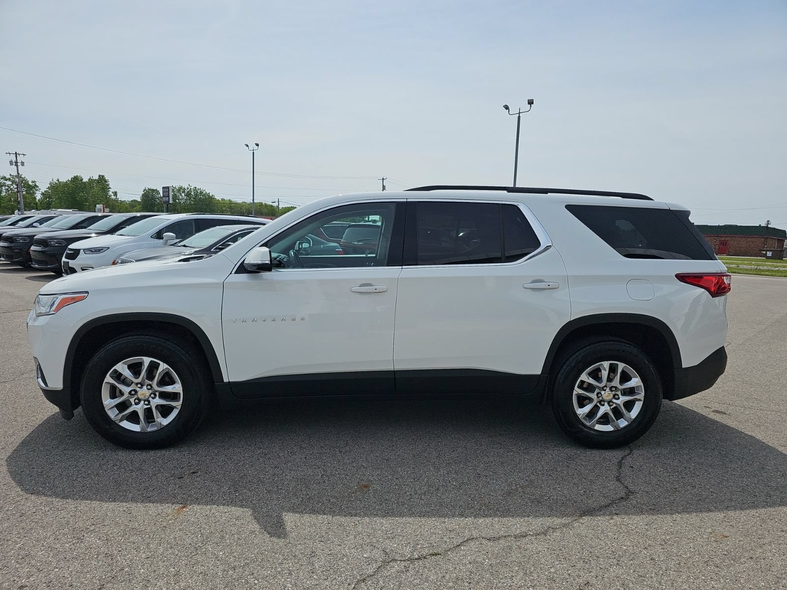 Used 2019 Chevrolet Traverse LT FWD image 4