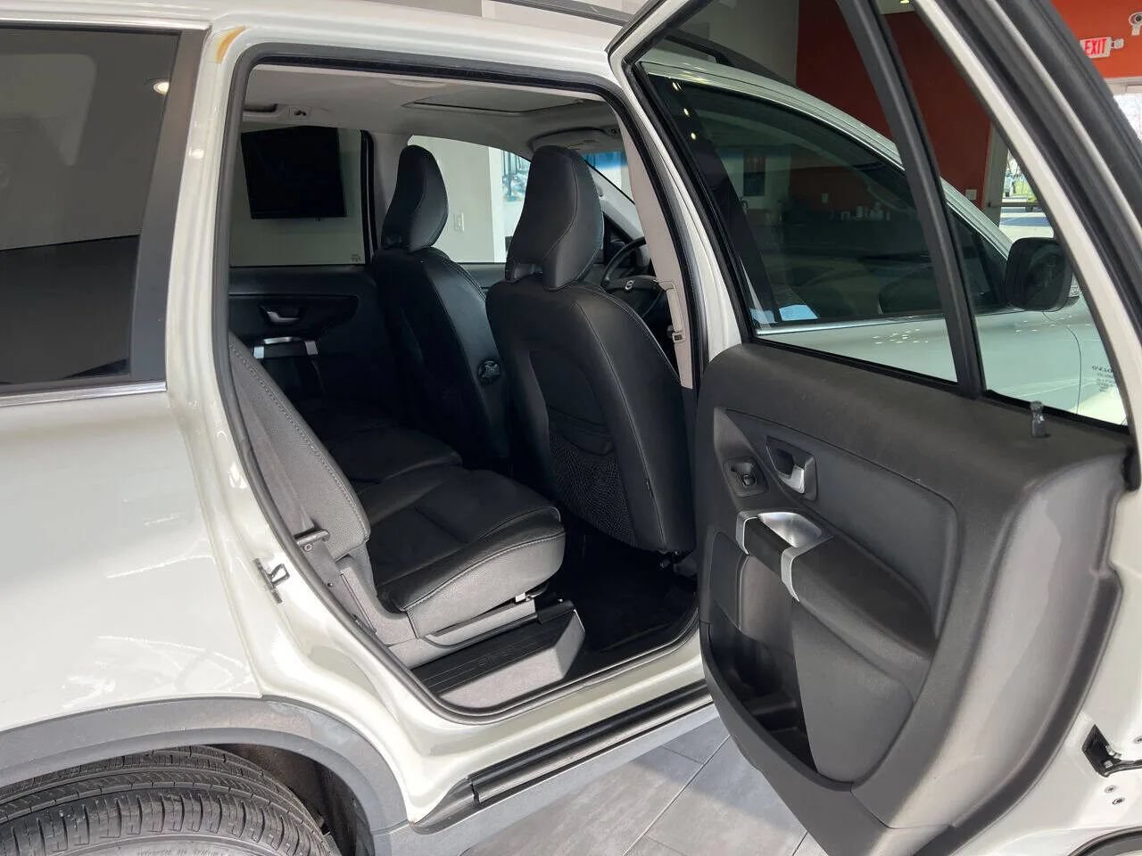 Used 2009 Volvo XC90 3.2 FWD image 36