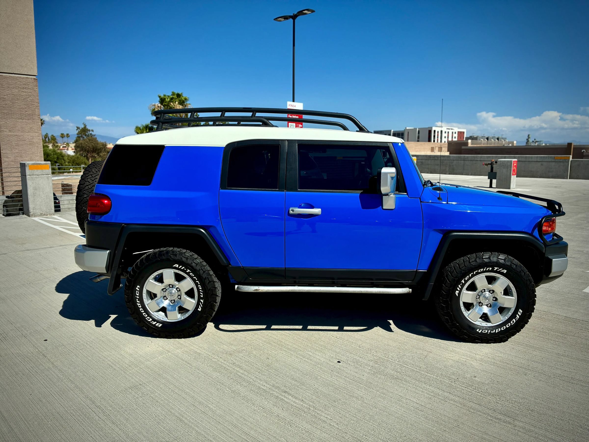 Used 2008 Toyota FJ Cruiser 4WD image 12