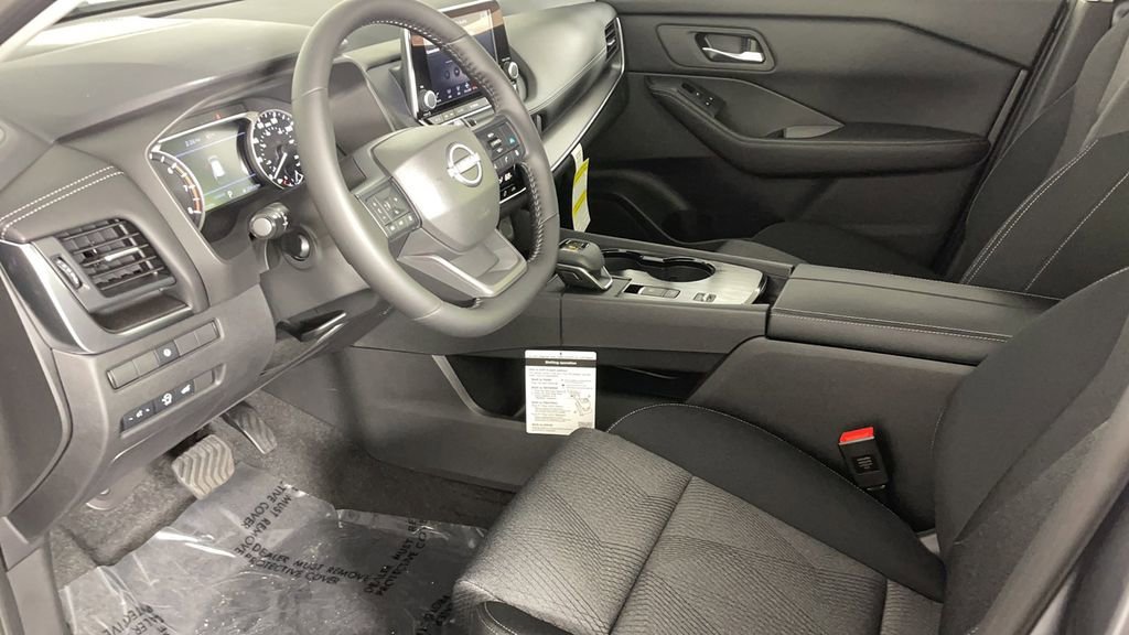 New 2025 Nissan Rogue SV image 11