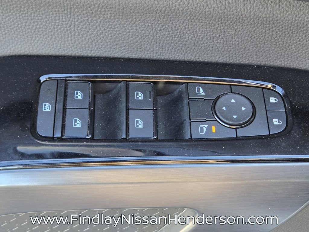 Used 2025 Nissan Pathfinder SL image 21