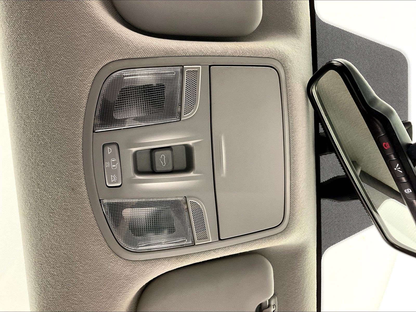 Used 2022 Hyundai Accent Limited FWD image 34